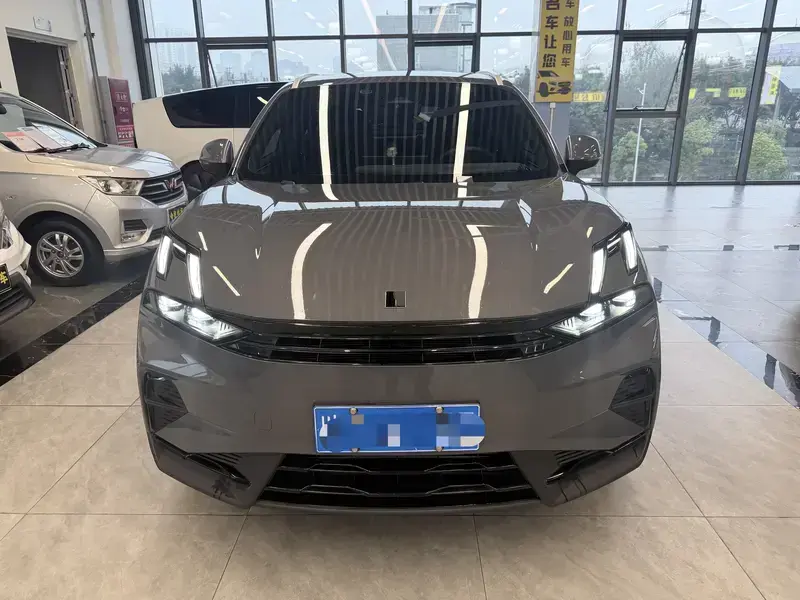 2025 Lynk & Co 06 с пробегом 42 000 км