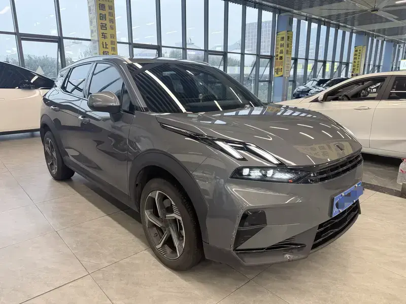 2025 Lynk & Co 06 с пробегом 42 000 км