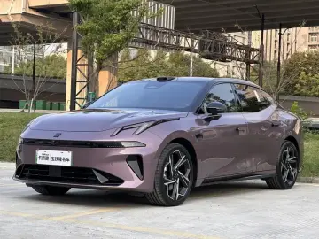 Lynk & Co 07