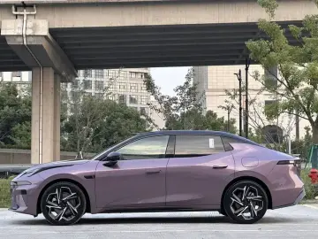 2026 Lynk & Co 07 с пробегом 8 000 км