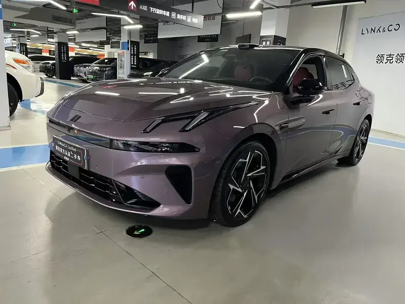 2026 Lynk & Co 07 с пробегом 2 100 км