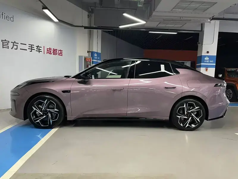 2026 Lynk & Co 07 с пробегом 2 100 км