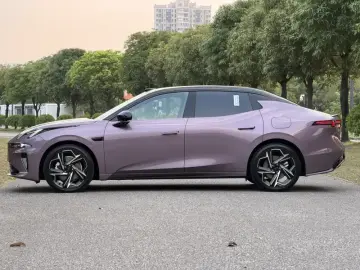 2026 Lynk & Co 07 с пробегом 11 000 км