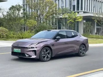 Lynk & Co 07