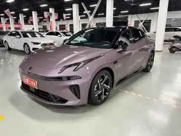 Lynk & Co 07