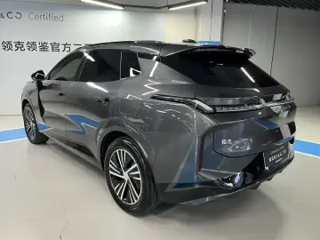 2025 Lynk & Co 08 с пробегом 24 000 км