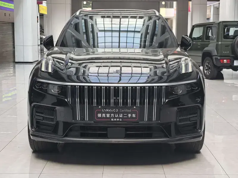 2024 Lynk & Co 09 с пробегом 24 200 км