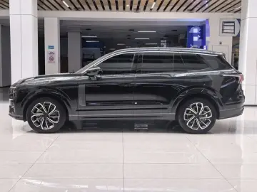 2024 Lynk & Co 09 с пробегом 24 200 км