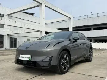 2025 Lynk & Co Z20 с пробегом 15 000 км