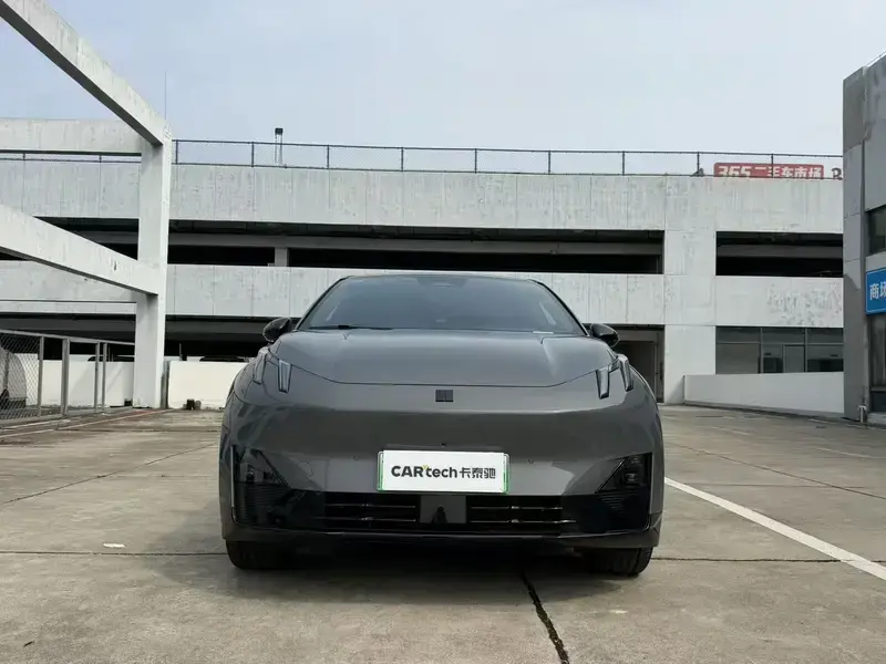 2025 Lynk & Co Z20 с пробегом 15 000 км