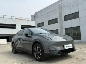 2025 Lynk & Co Z20 с пробегом 15 000 км