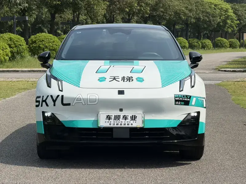 2025 Lynk & Co Z20 с пробегом 25 000 км