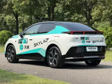 2025 Lynk & Co Z20 с пробегом 25 000 км