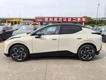 2025 Lynk & Co Z20 с пробегом 7 100 км