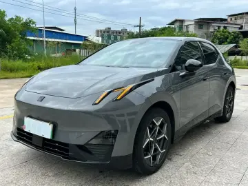 2025 Lynk & Co Z20 с пробегом 20 000 км