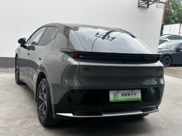 2025 Lynk & Co Z20 с пробегом 29 000 км