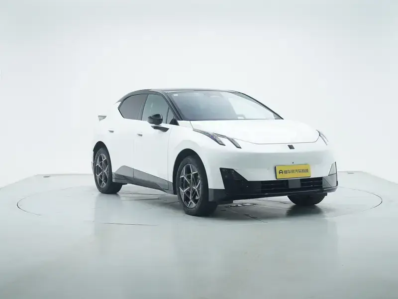 2025 Lynk & Co Z20 с пробегом 6 200 км