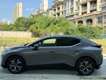 2025 Lynk & Co Z20 с пробегом 6 200 км
