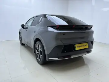 2025 Lynk & Co Z20 с пробегом 7 200 км