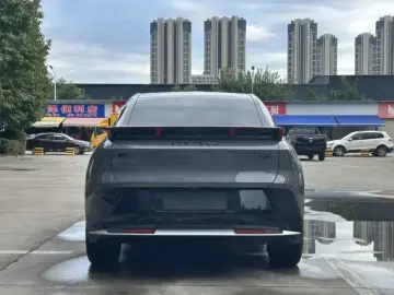 2025 Lynk & Co Z20 с пробегом 13 000 км