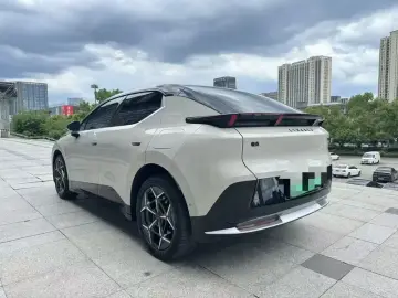 2025 Lynk & Co Z20 с пробегом 163 000 км