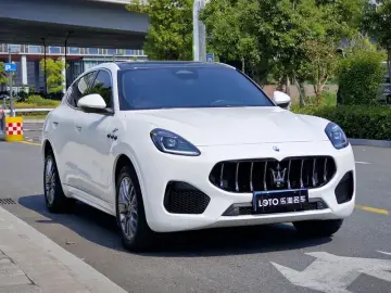 2023 Maserati Grecale с пробегом 32 000 км