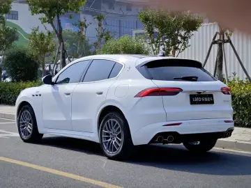 2023 Maserati Grecale с пробегом 32 000 км