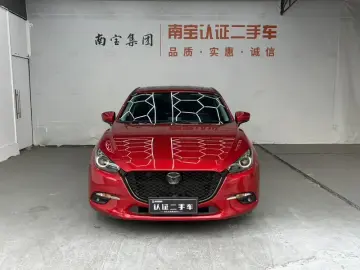 2017 Mazda Axela с пробегом 68 000 км