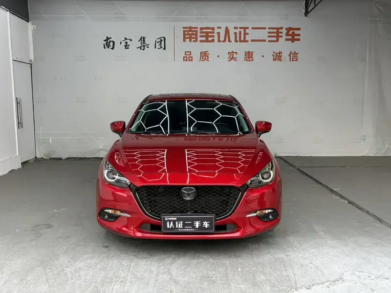 2017 Mazda Axela с пробегом 68 000 км