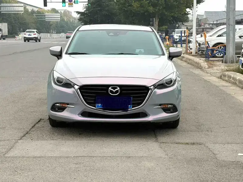 2017 Mazda Axela с пробегом 115 900 км