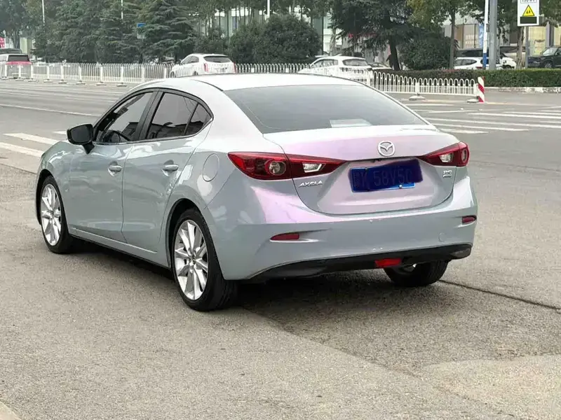 2017 Mazda Axela с пробегом 115 900 км