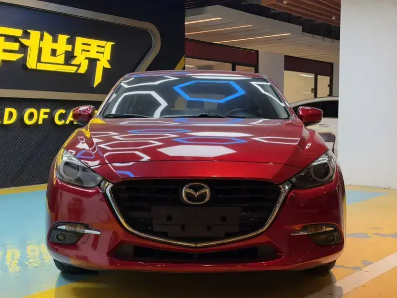 2017 Mazda Axela с пробегом 67 000 км