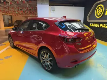 2017 Mazda Axela с пробегом 67 000 км