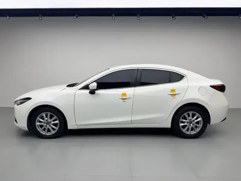 2017 Mazda Axela с пробегом 18 200 км