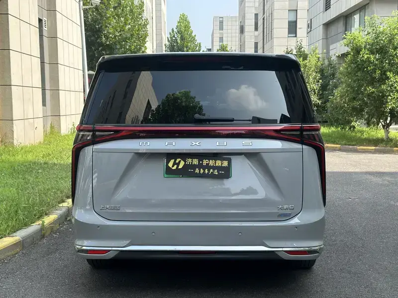 2024 Maxus MIFA 9 с пробегом 18 000 км