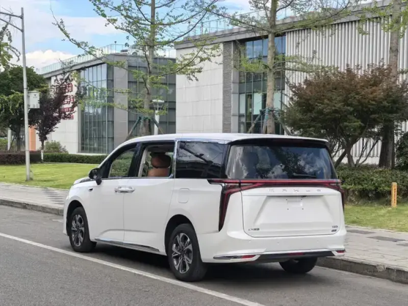 2024 Maxus MIFA 9 с пробегом 26 000 км