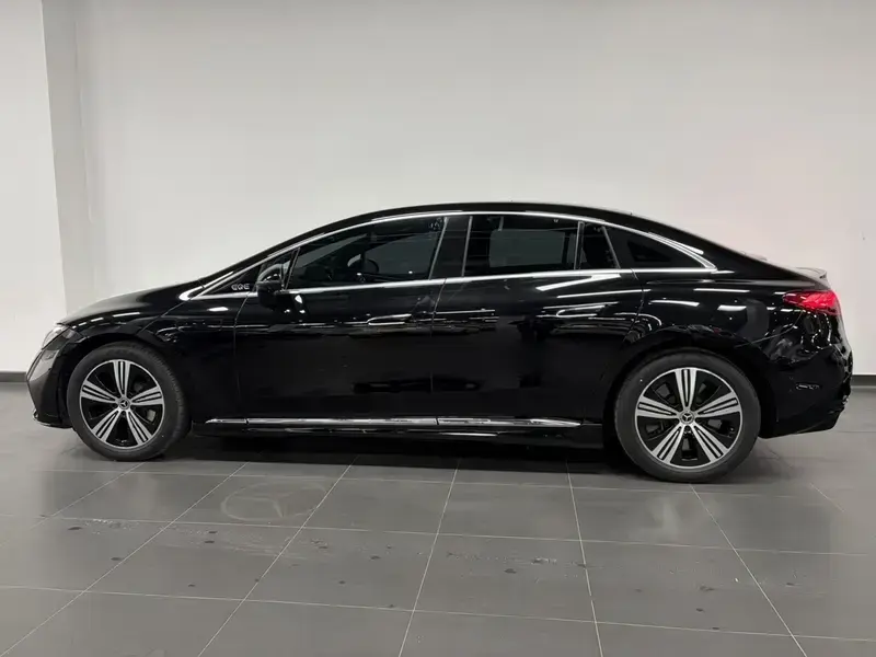 2022 Mercedes-Benz EQE с пробегом 76 000 км