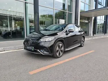 Mercedes-Benz EQE SUV