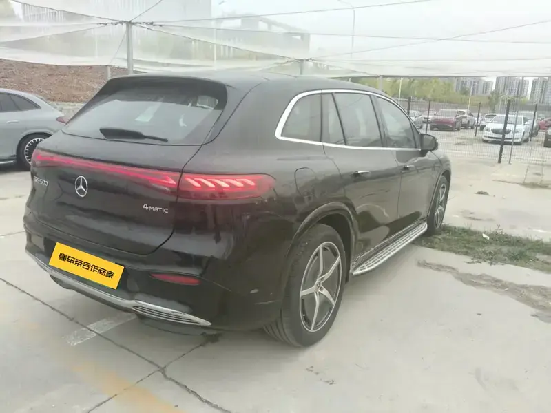 2025 Mercedes-Benz EQS SUV с пробегом 19 000 км