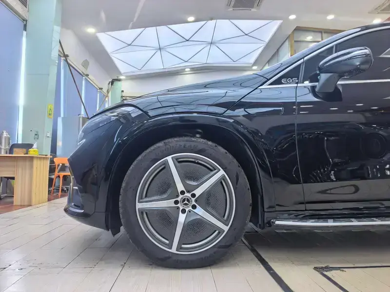 2025 Mercedes-Benz EQS SUV с пробегом 100 км