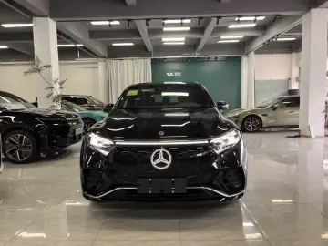 2025 Mercedes-Benz EQS SUV с пробегом 100 км