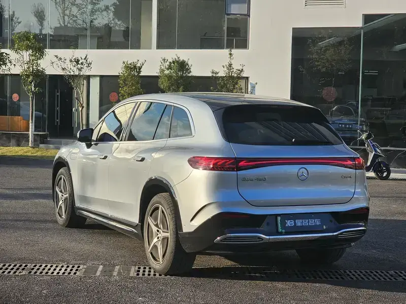 2023 Mercedes-Benz EQS SUV с пробегом 43 000 км