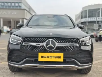 2022 Mercedes-Benz GLC с пробегом 40 000 км