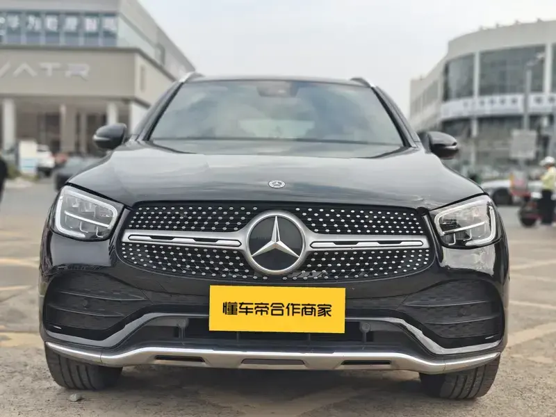 2022 Mercedes-Benz GLC с пробегом 40 000 км