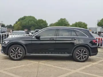 2022 Mercedes-Benz GLC с пробегом 40 000 км