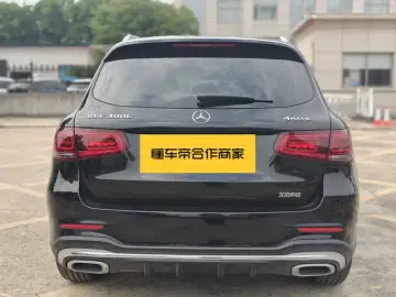 2022 Mercedes-Benz GLC с пробегом 40 000 км