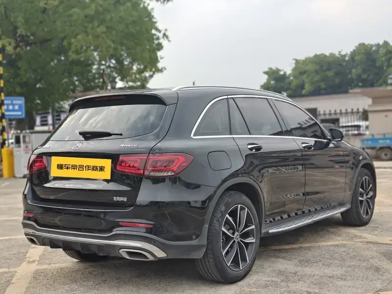 2022 Mercedes-Benz GLC с пробегом 40 000 км