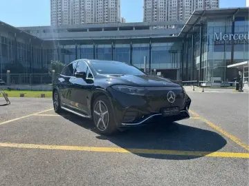 2025 Mercedes-Benz EQS SUV с пробегом 6 700 км