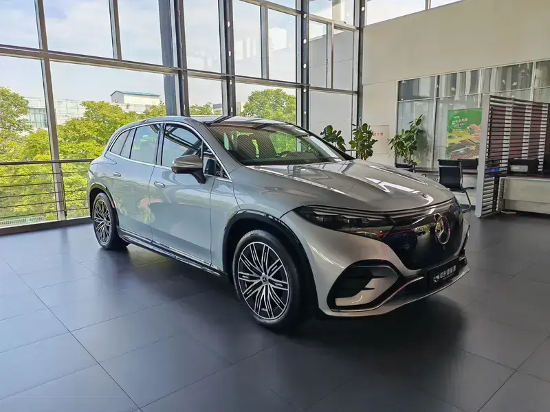2023 Mercedes-Benz EQS SUV с пробегом 100 км