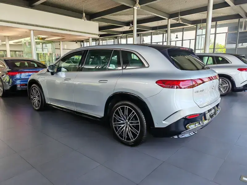 2023 Mercedes-Benz EQS SUV с пробегом 100 км